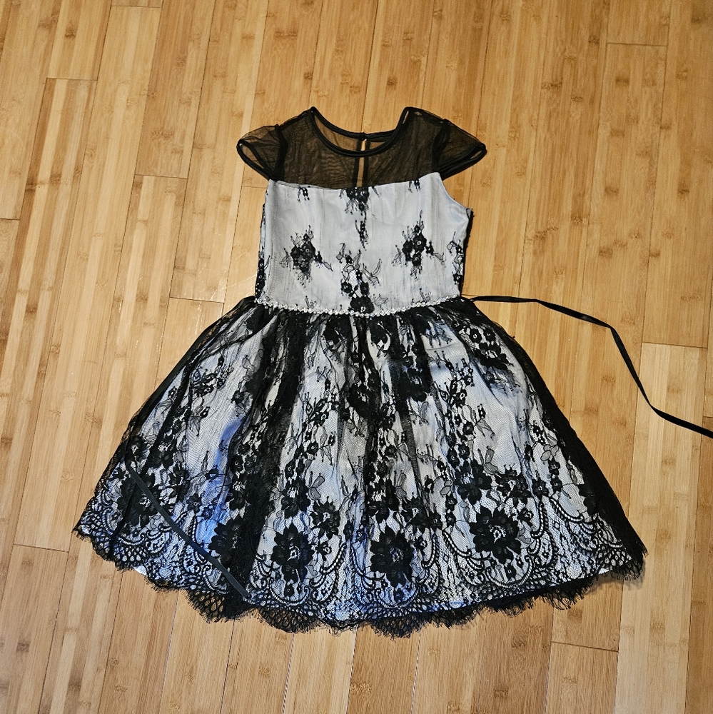 Black lace dress